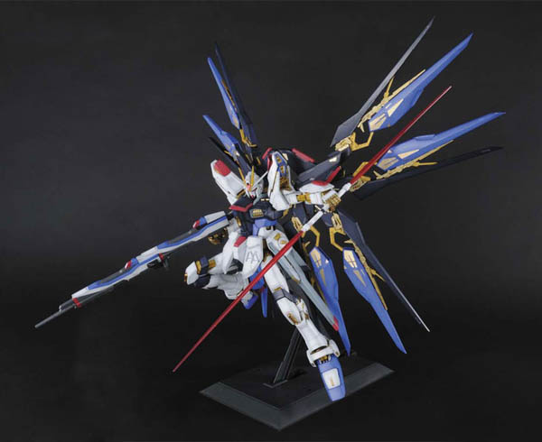 【現貨】BANDAI 組裝模型 PG 1/60 機動戰士鋼彈SEED DESTINY ZGMF-X20A 攻擊自由鋼彈 豪華版
