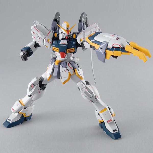 【BANDAI】代理版 組裝模型 MG 1/100 機動戰士鋼彈 沙漠鋼彈EW版